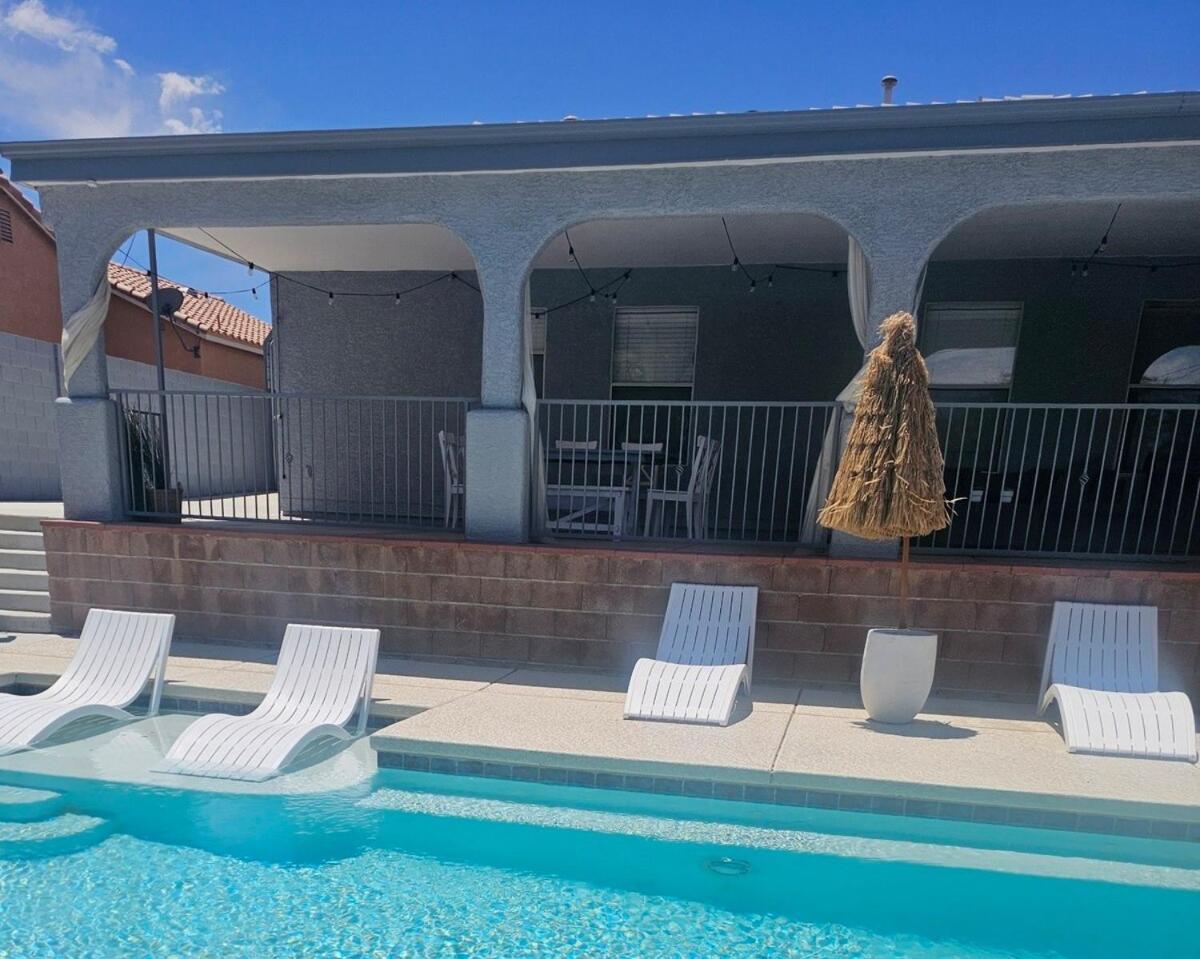 Cozy Desert Retreat - Pool, Spa, Views Гендерсон Екстер'єр фото